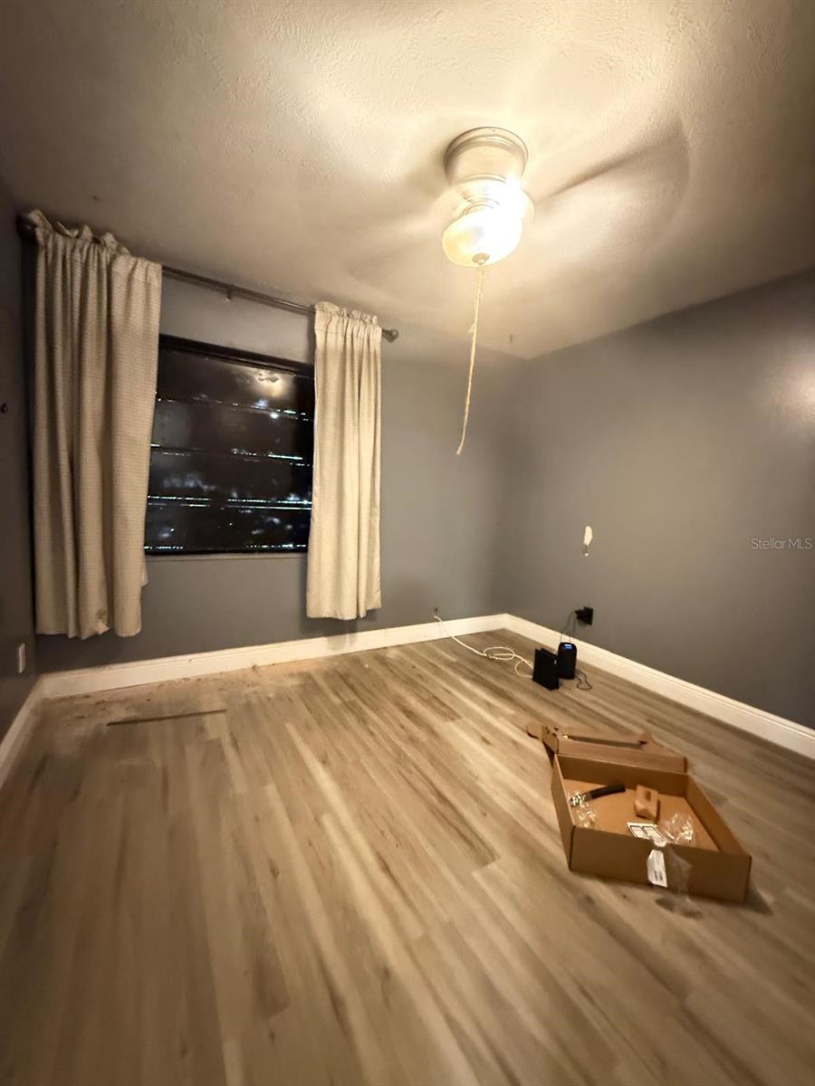 CRESCENT HILLS - Residential