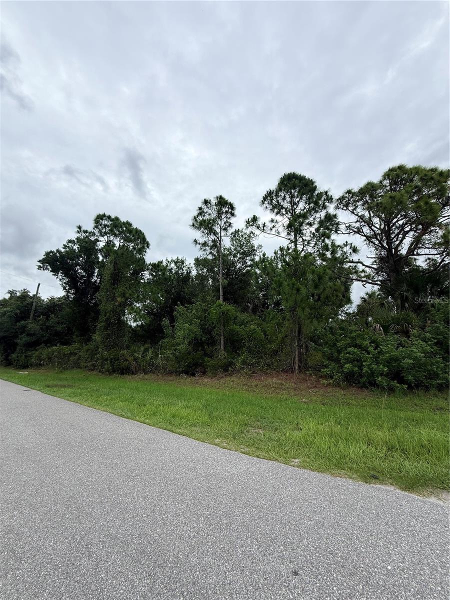 PORT CHARLOTTE SEC 047 - Land