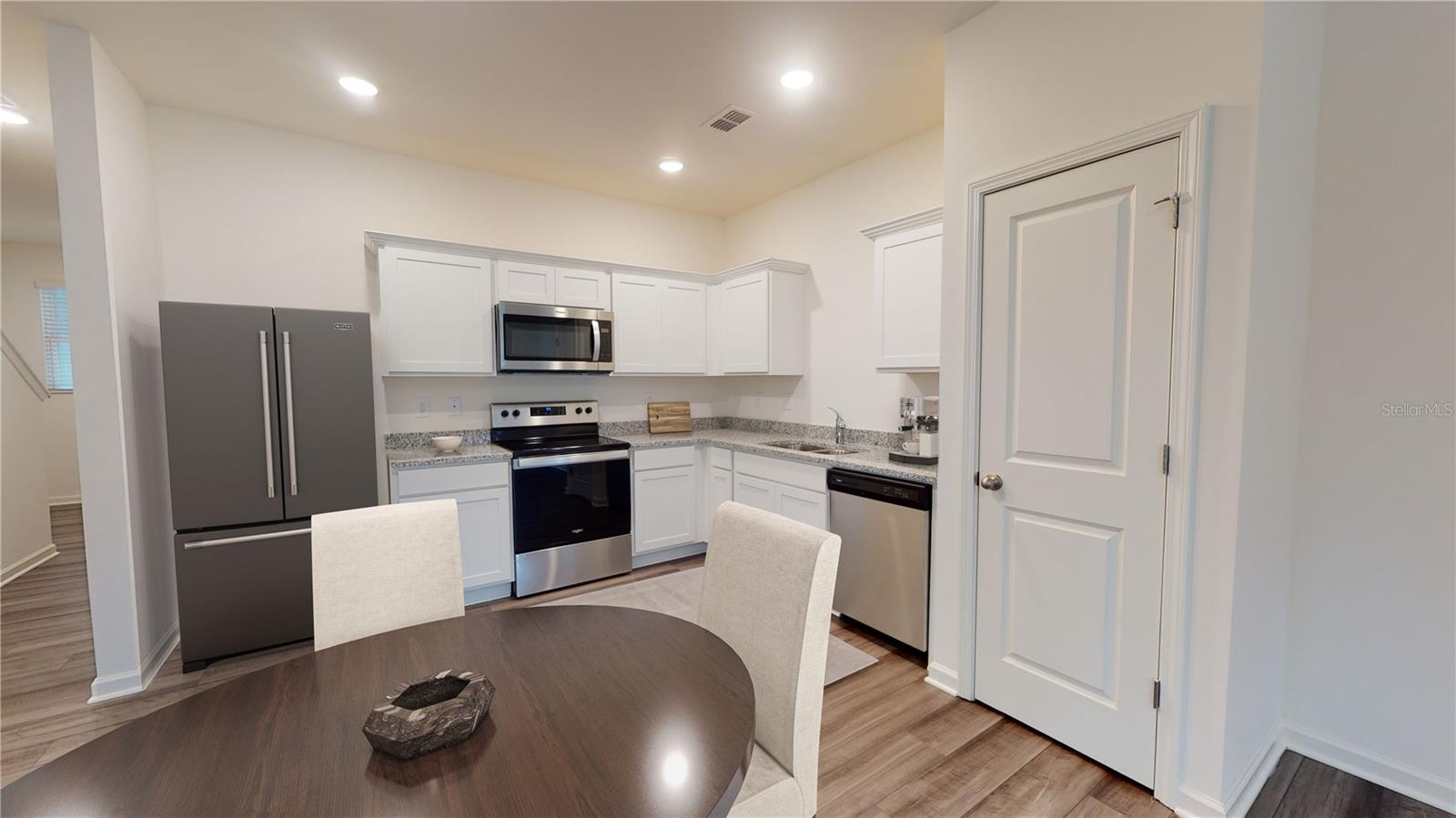 VISTA WALK - Residential