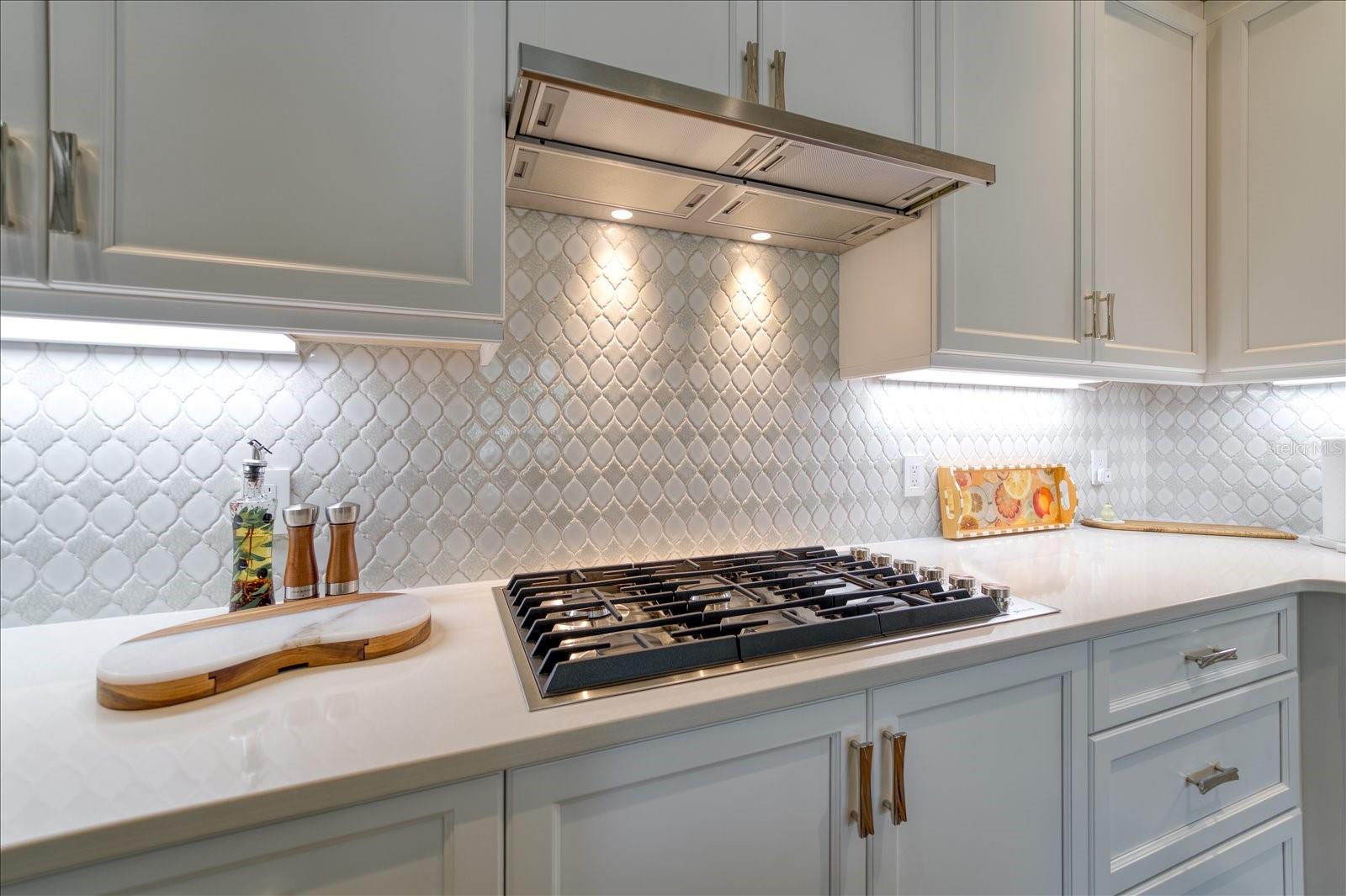CARRIAGE HOMES AT BELLEVIEW PLACE CONDO - Residential