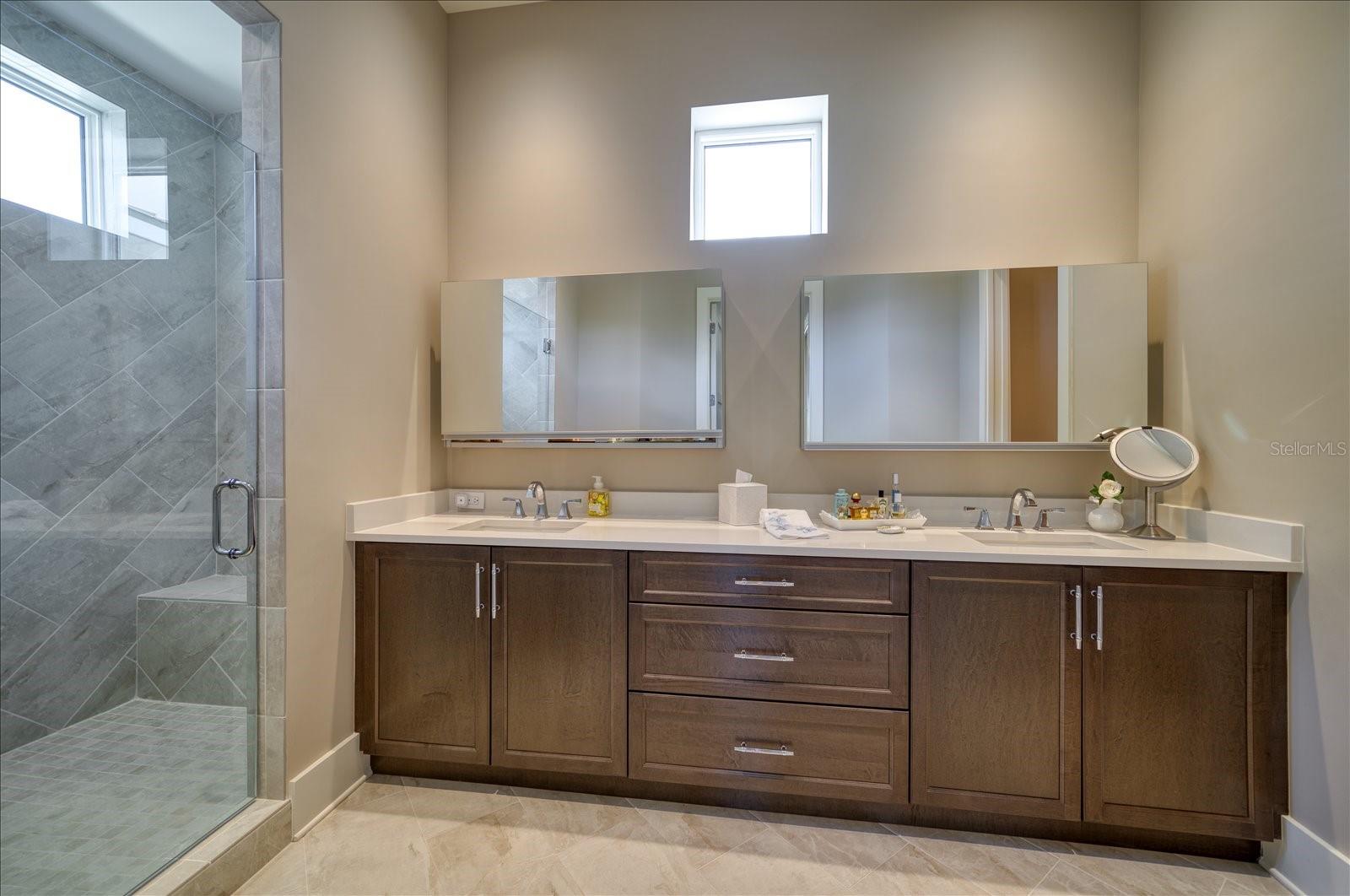 CARRIAGE HOMES AT BELLEVIEW PLACE CONDO - Residential