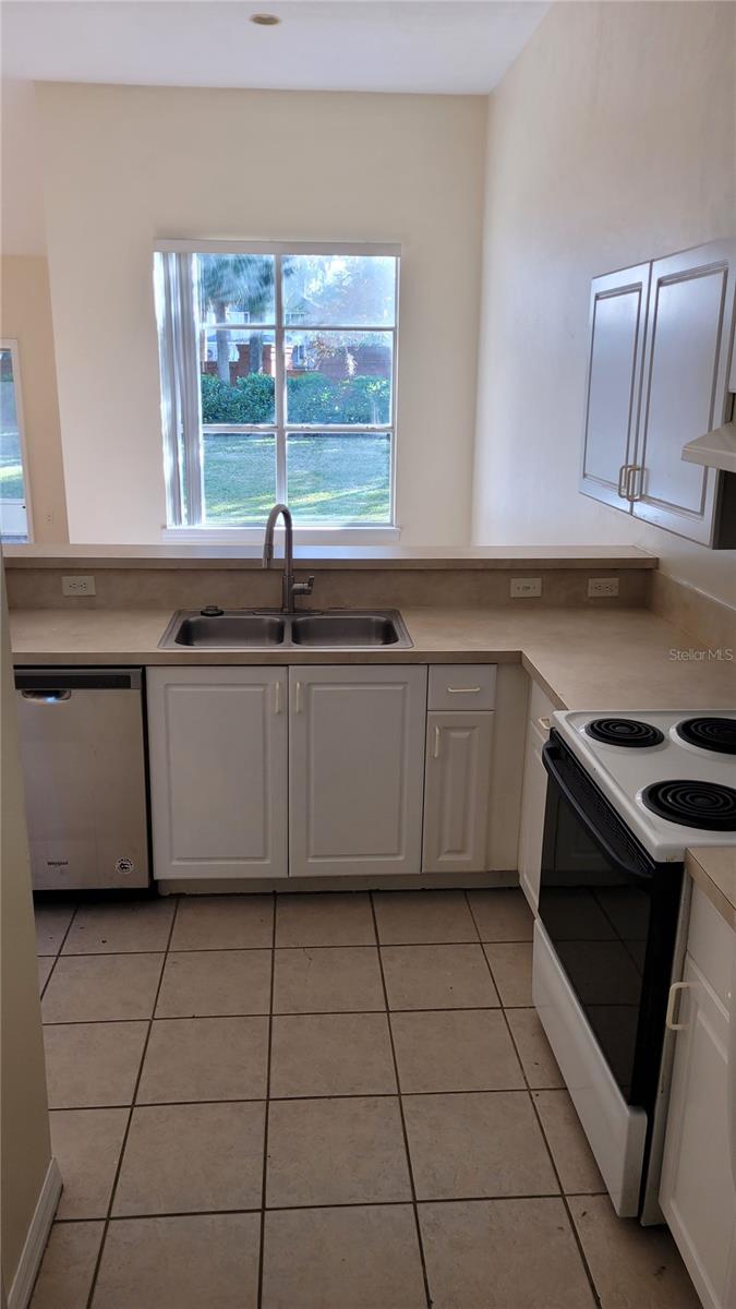 GREENS CONDOS AT WEST END - Residential Lease