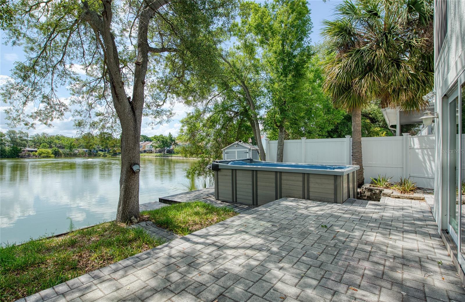 LEILA AVE VILLAS - Residential
