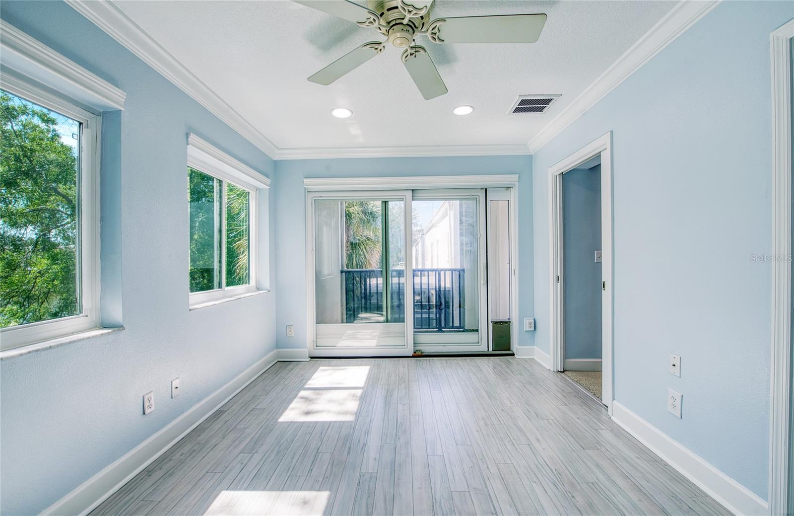 LEILA AVE VILLAS - Residential