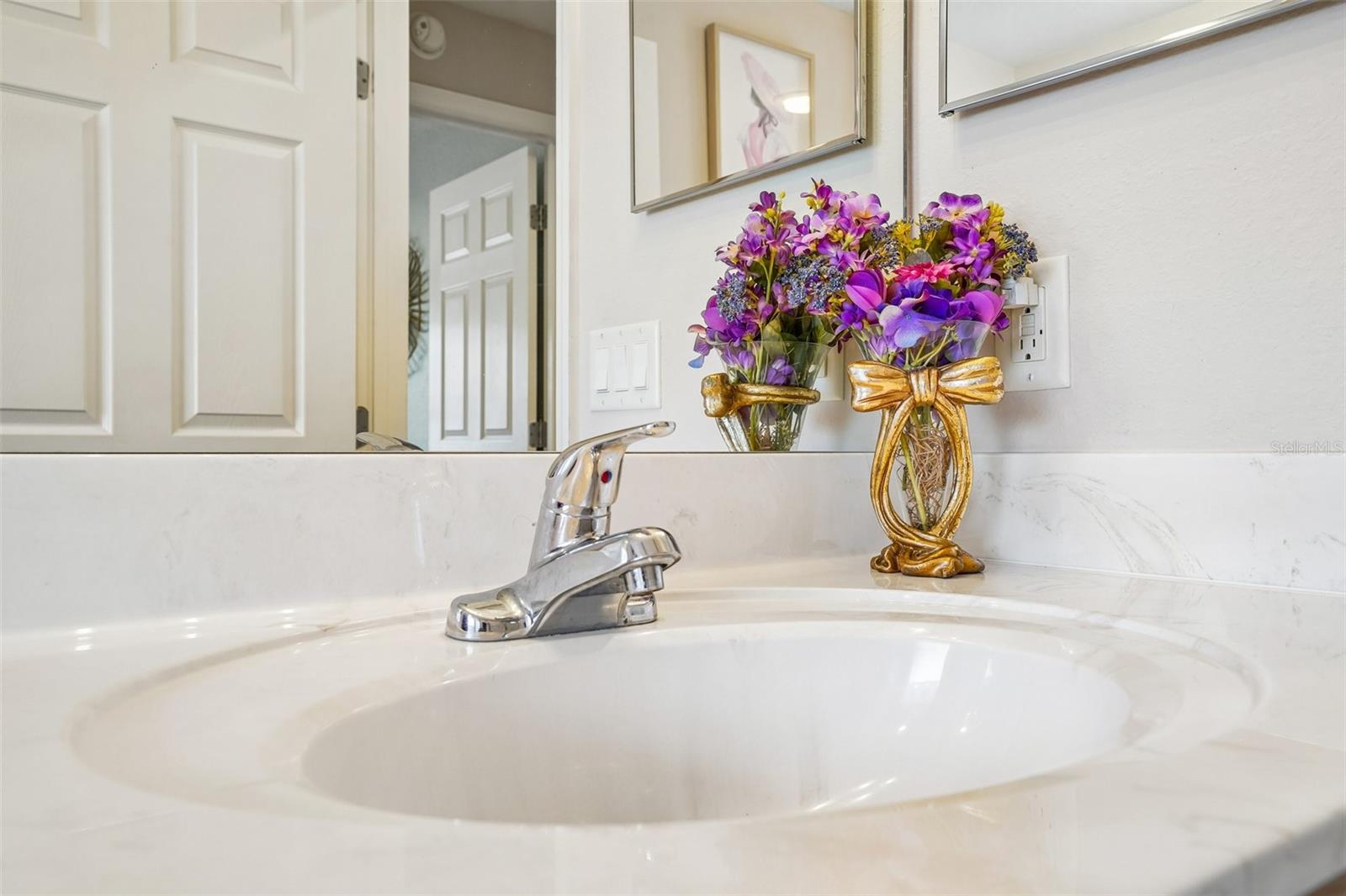 LAKESIDE LANDINGS - Residential