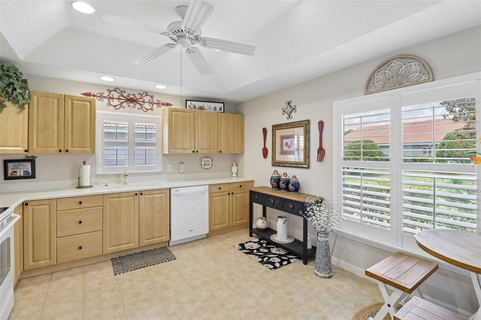 LAKESIDE LANDINGS - Residential