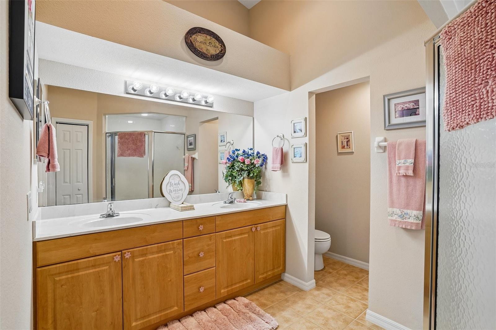 LAKESIDE LANDINGS - Residential