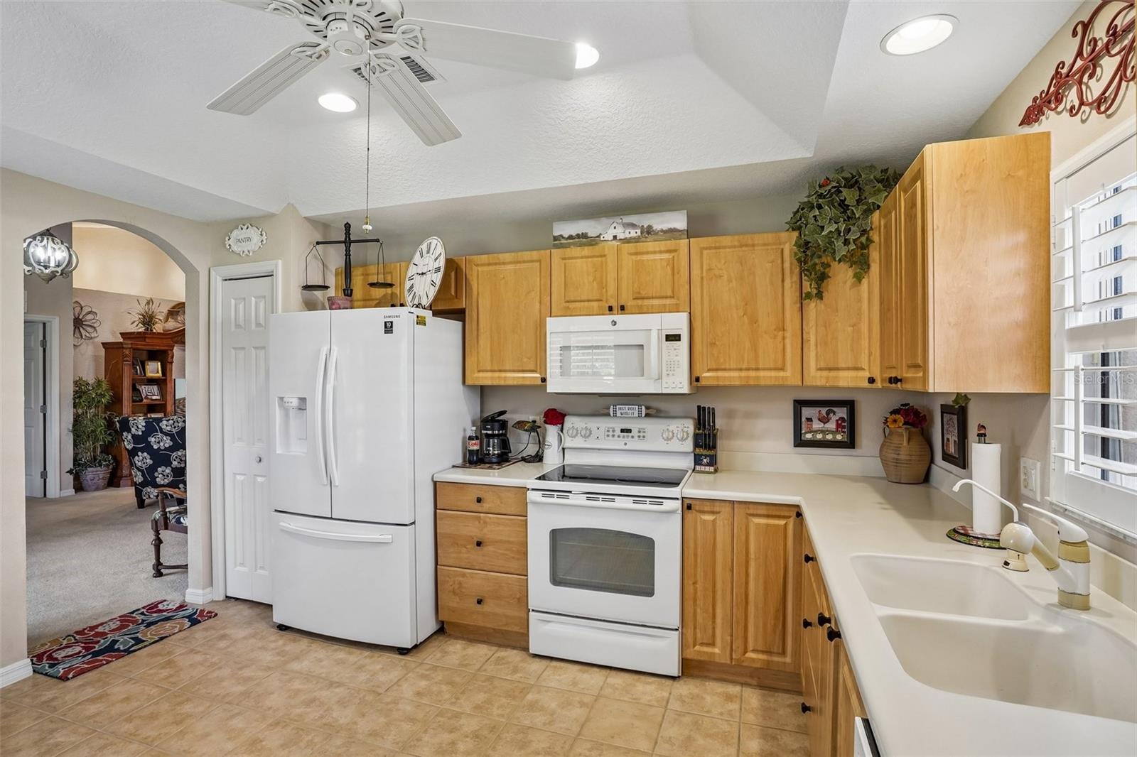 LAKESIDE LANDINGS - Residential