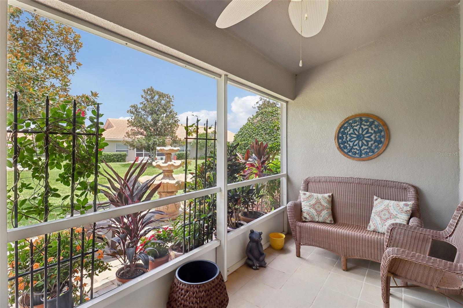 LAKESIDE LANDINGS - Residential
