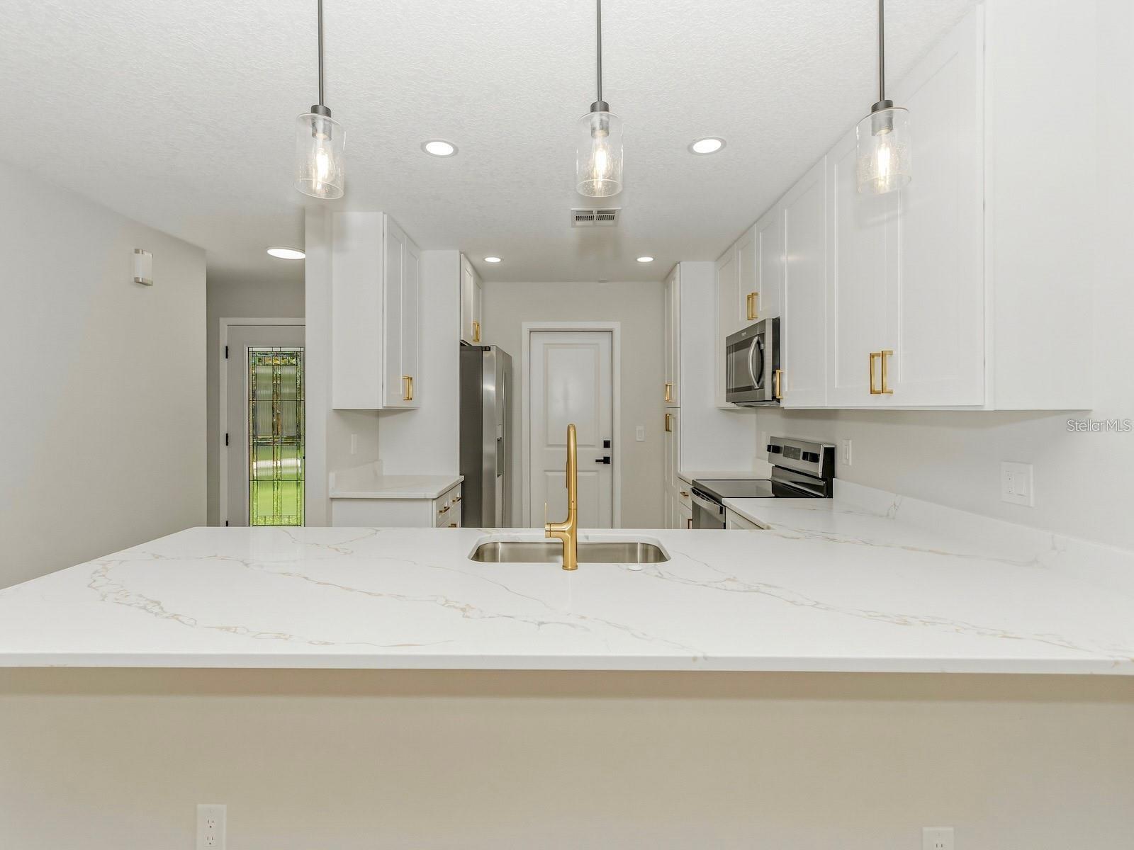 LAKE TENNESSEE VILLAGE REP - Residential