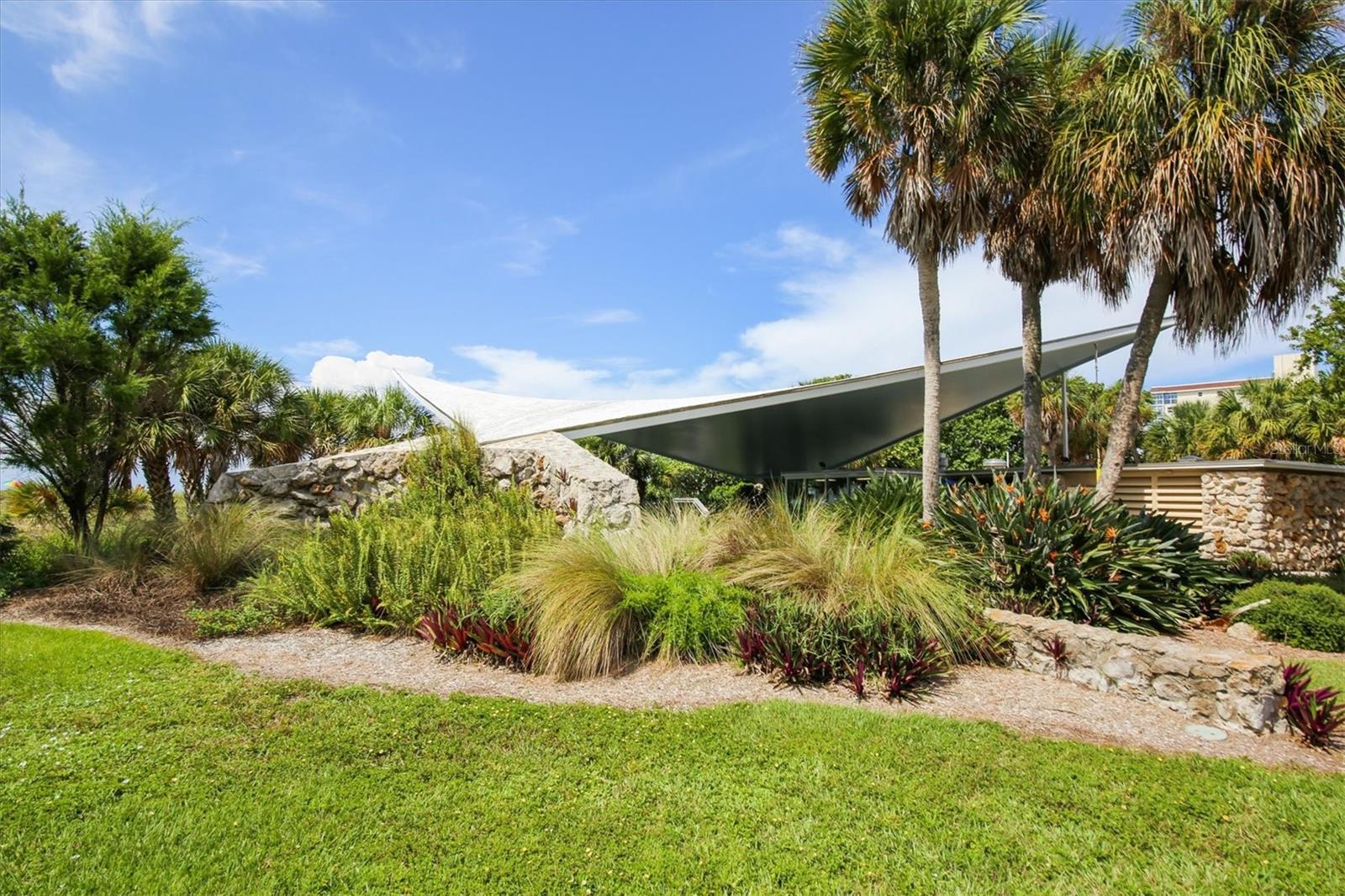 SUTTON PLACE - Residential