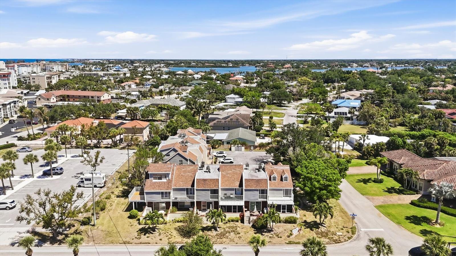 SUTTON PLACE - Residential