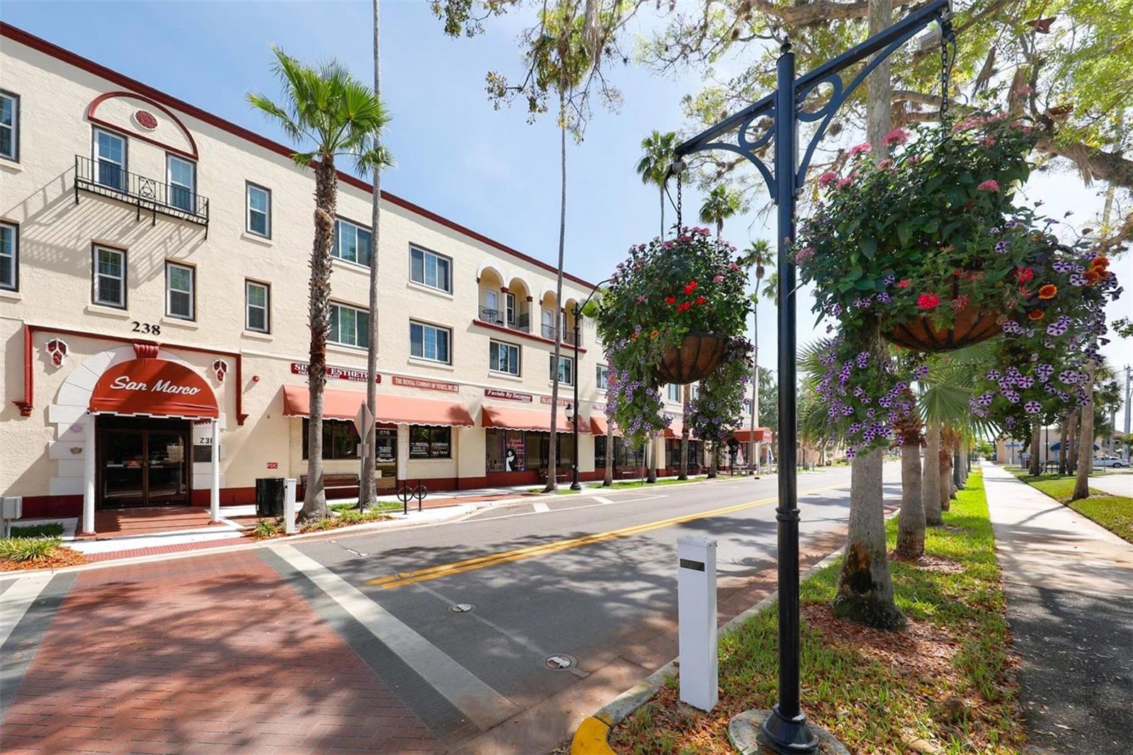 SUTTON PLACE - Residential