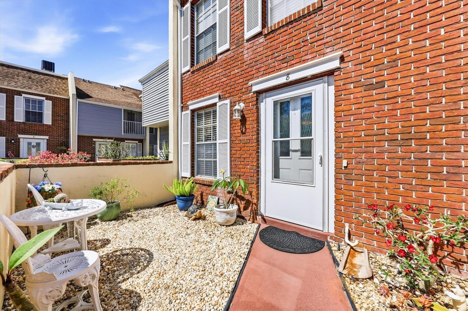 SUTTON PLACE - Residential