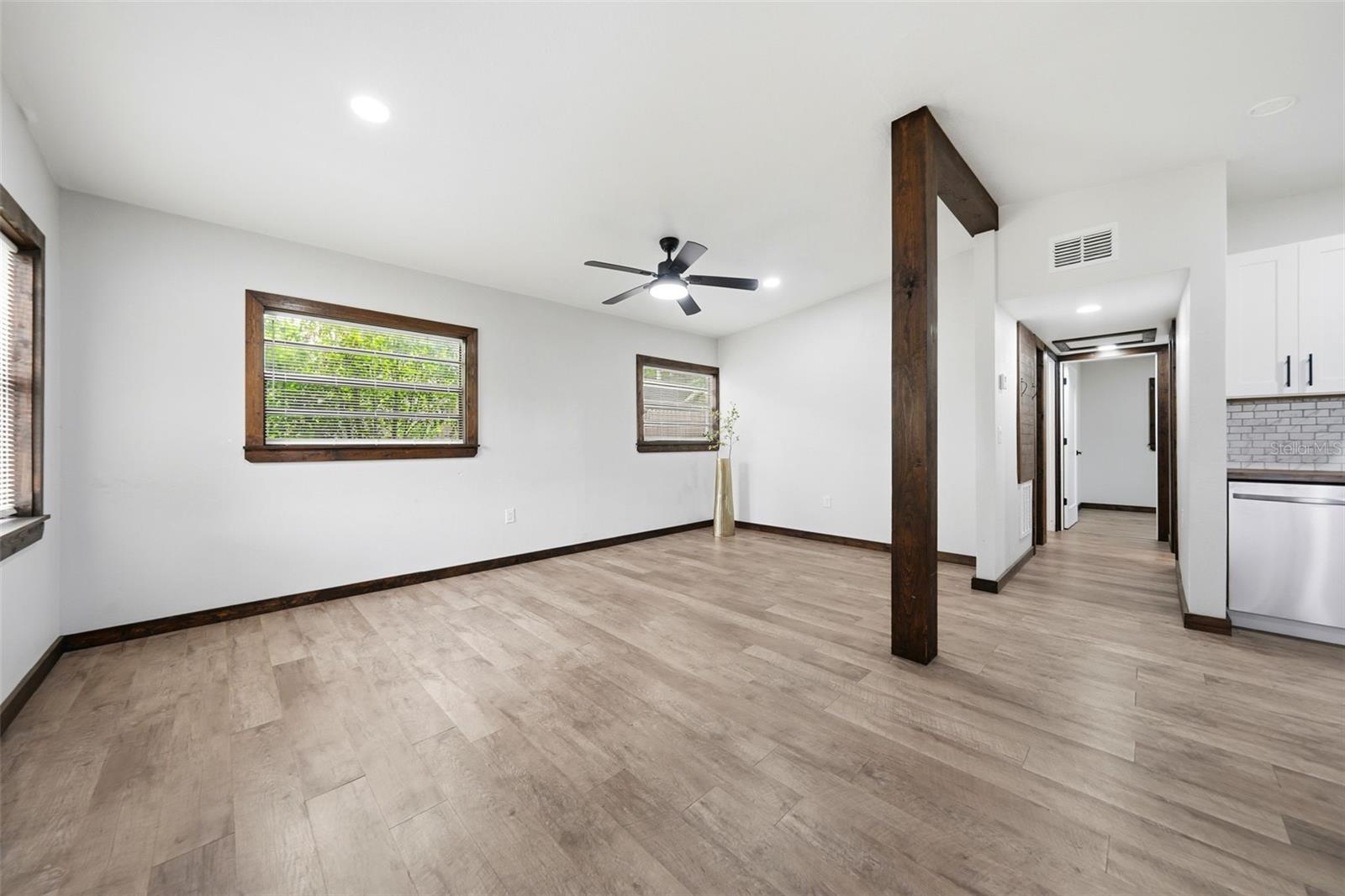 PEACH LAKE MANOR - Residential