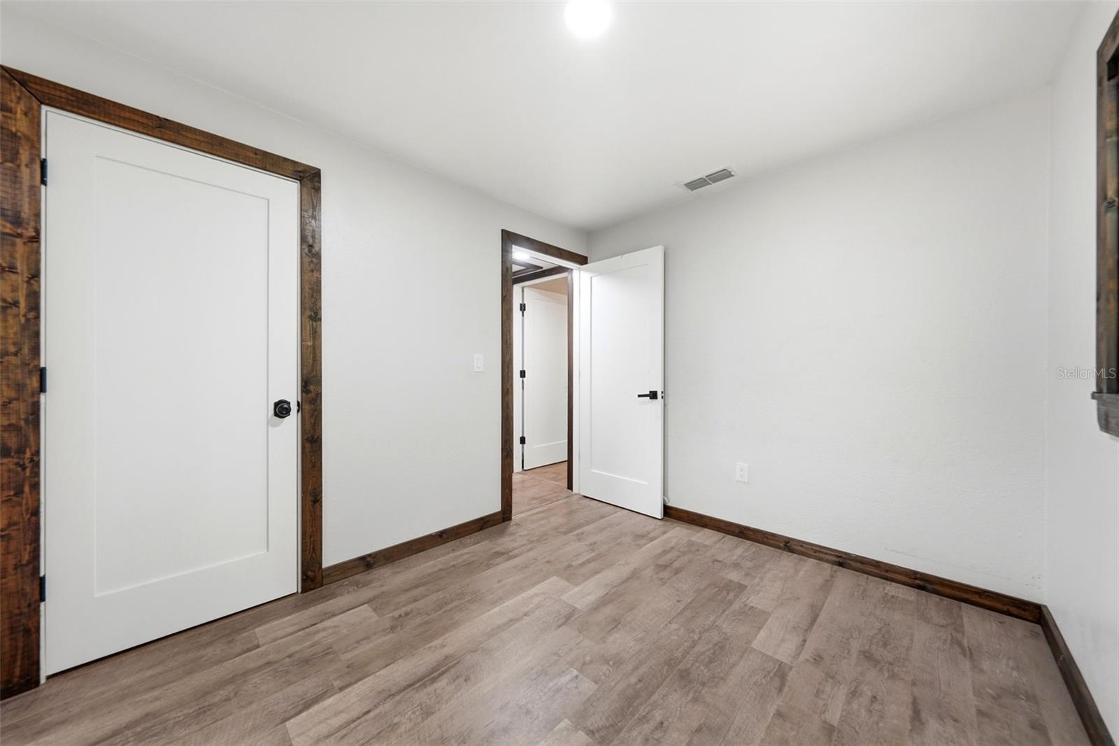 PEACH LAKE MANOR - Residential