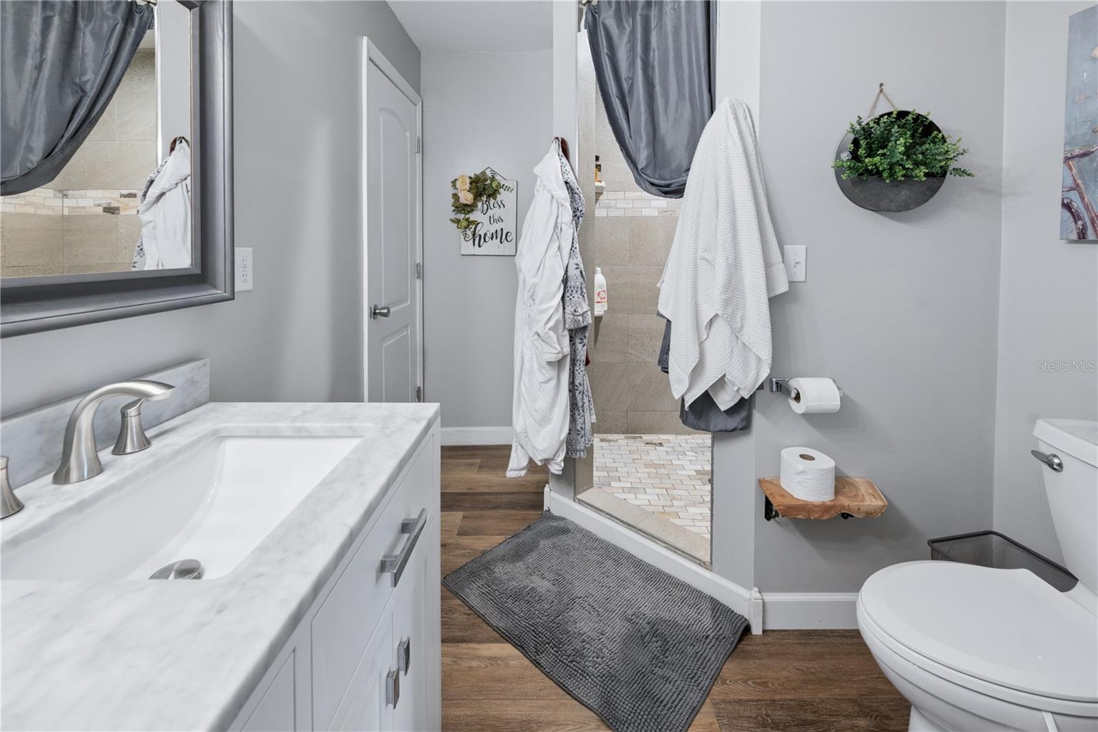 CROSBY LAKE - Residential