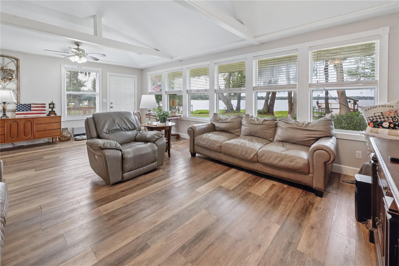 CROSBY LAKE - Residential
