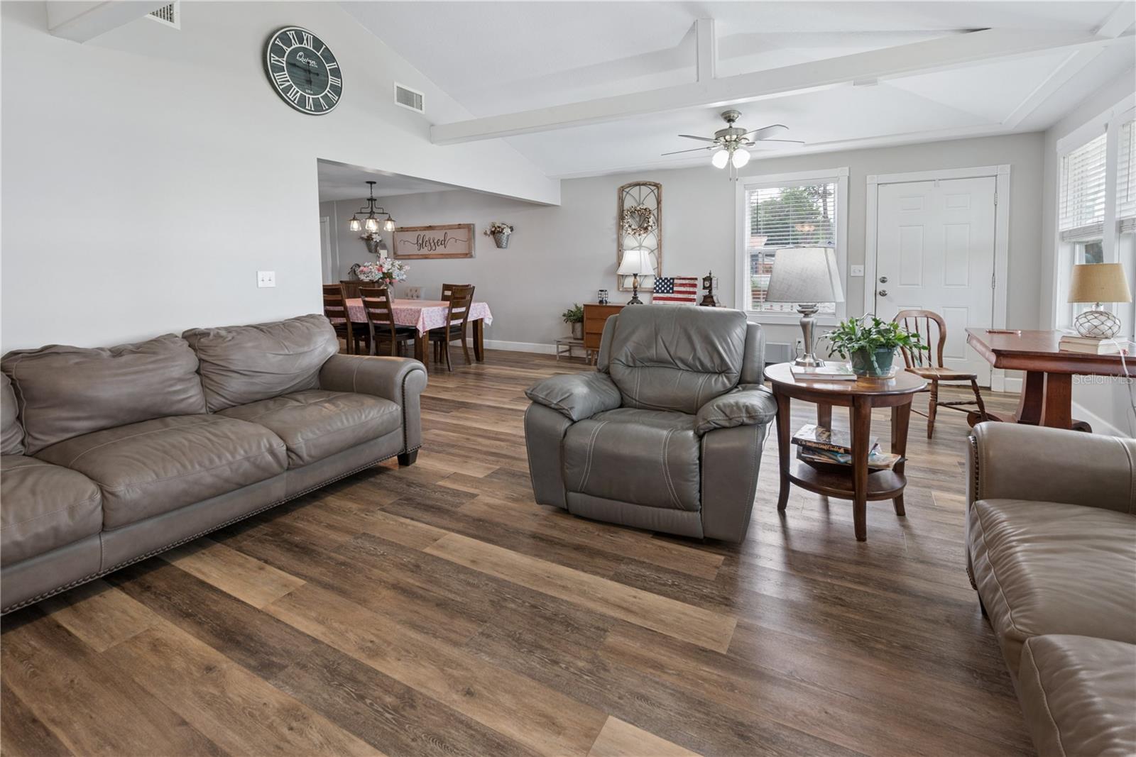 CROSBY LAKE - Residential