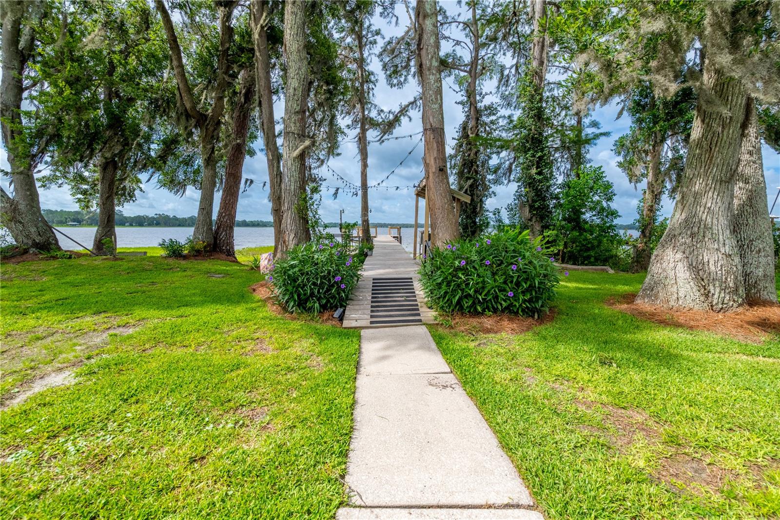 CROSBY LAKE - Residential