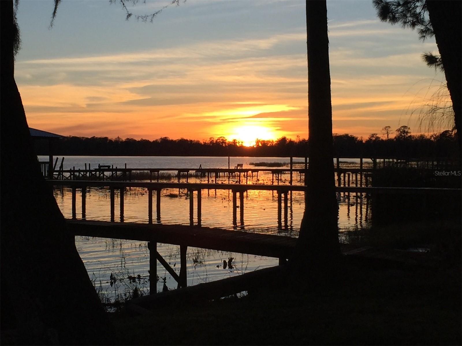 CROSBY LAKE - Residential