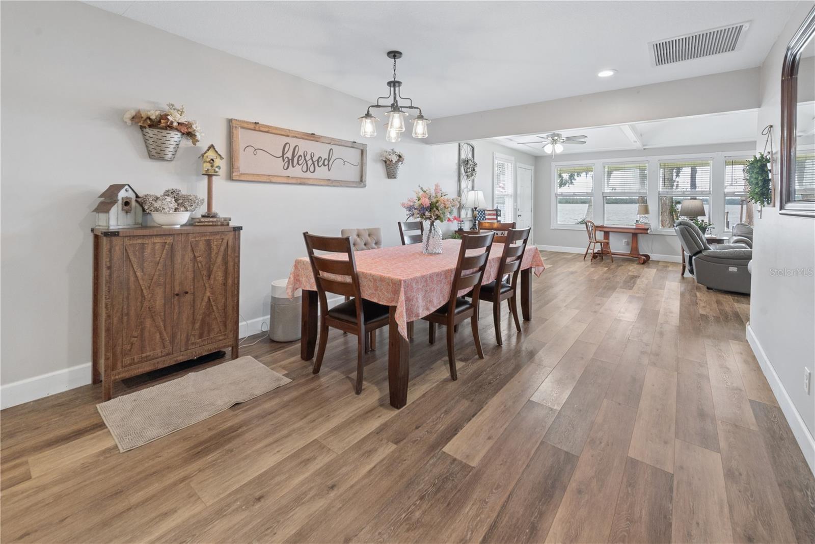 CROSBY LAKE - Residential