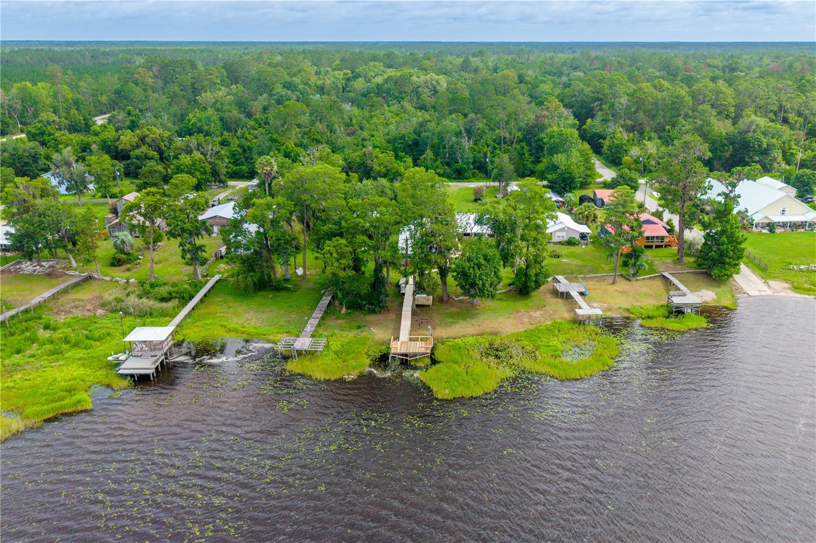 CROSBY LAKE - Residential