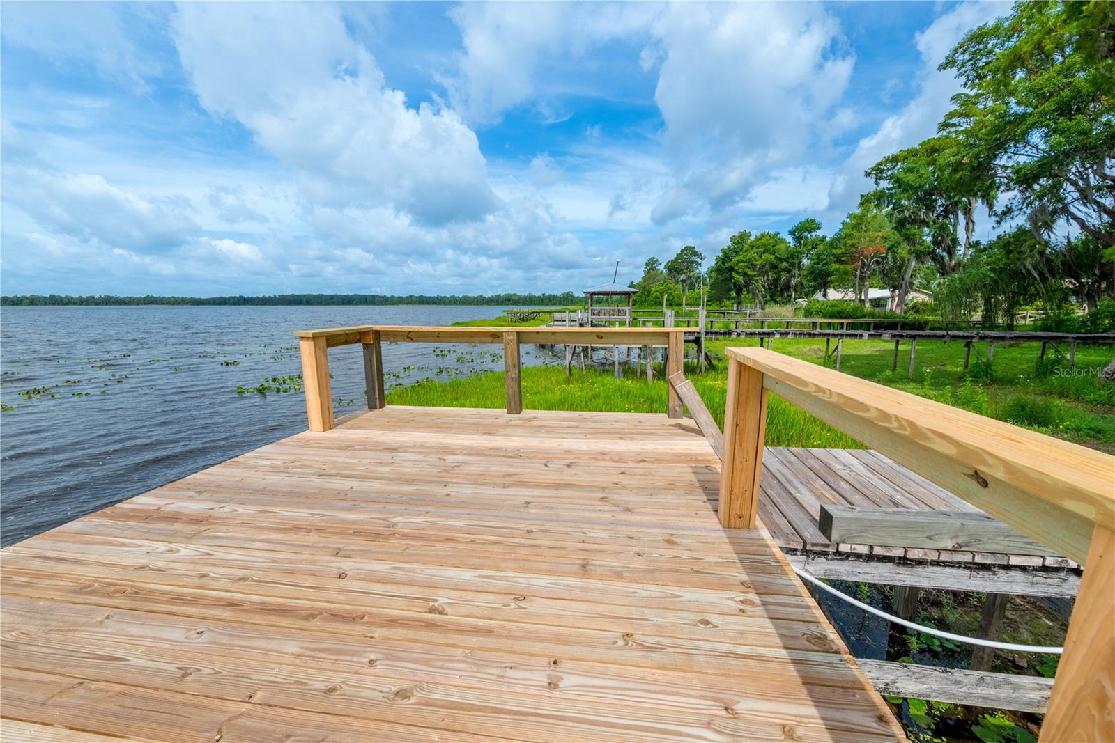 CROSBY LAKE - Residential