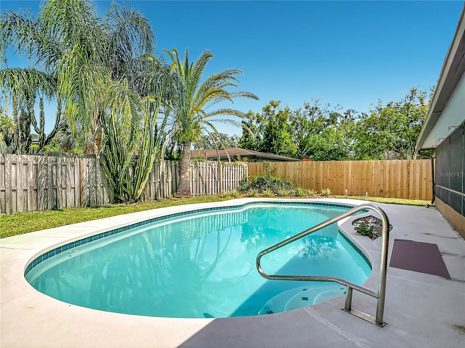 TEALWOOD COVE FIRST ADD - Residential