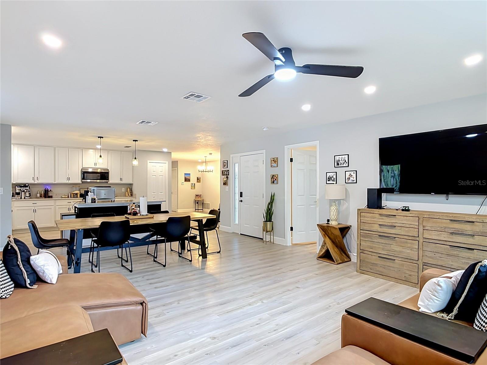 TEALWOOD COVE FIRST ADD - Residential