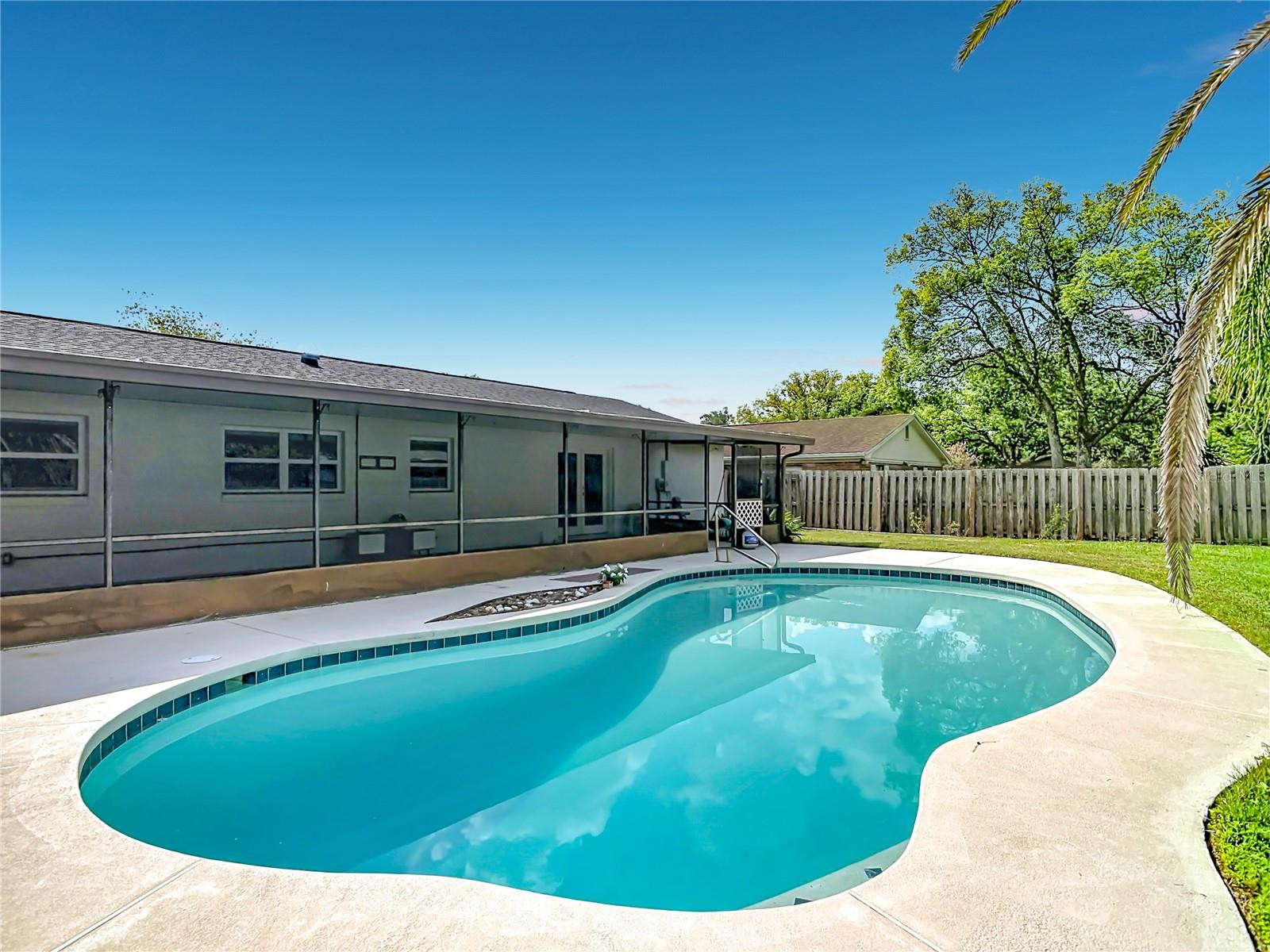 TEALWOOD COVE FIRST ADD - Residential