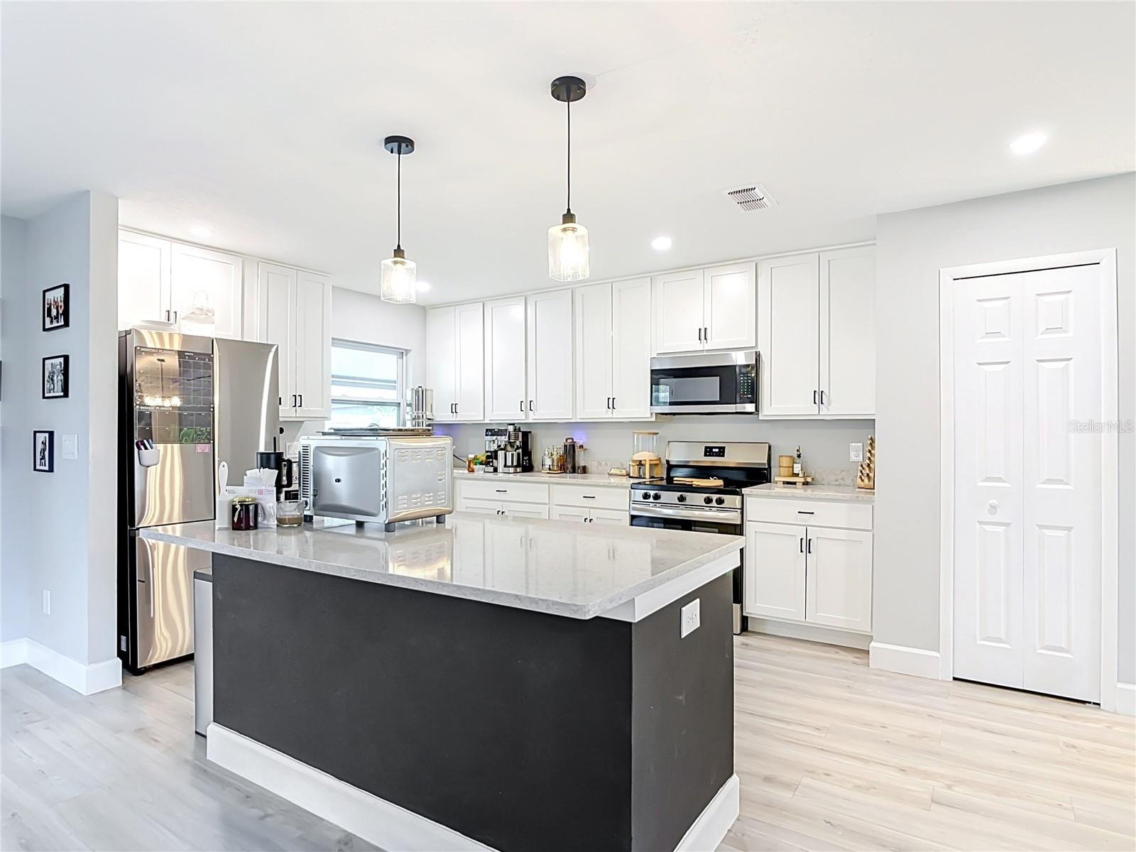 TEALWOOD COVE FIRST ADD - Residential