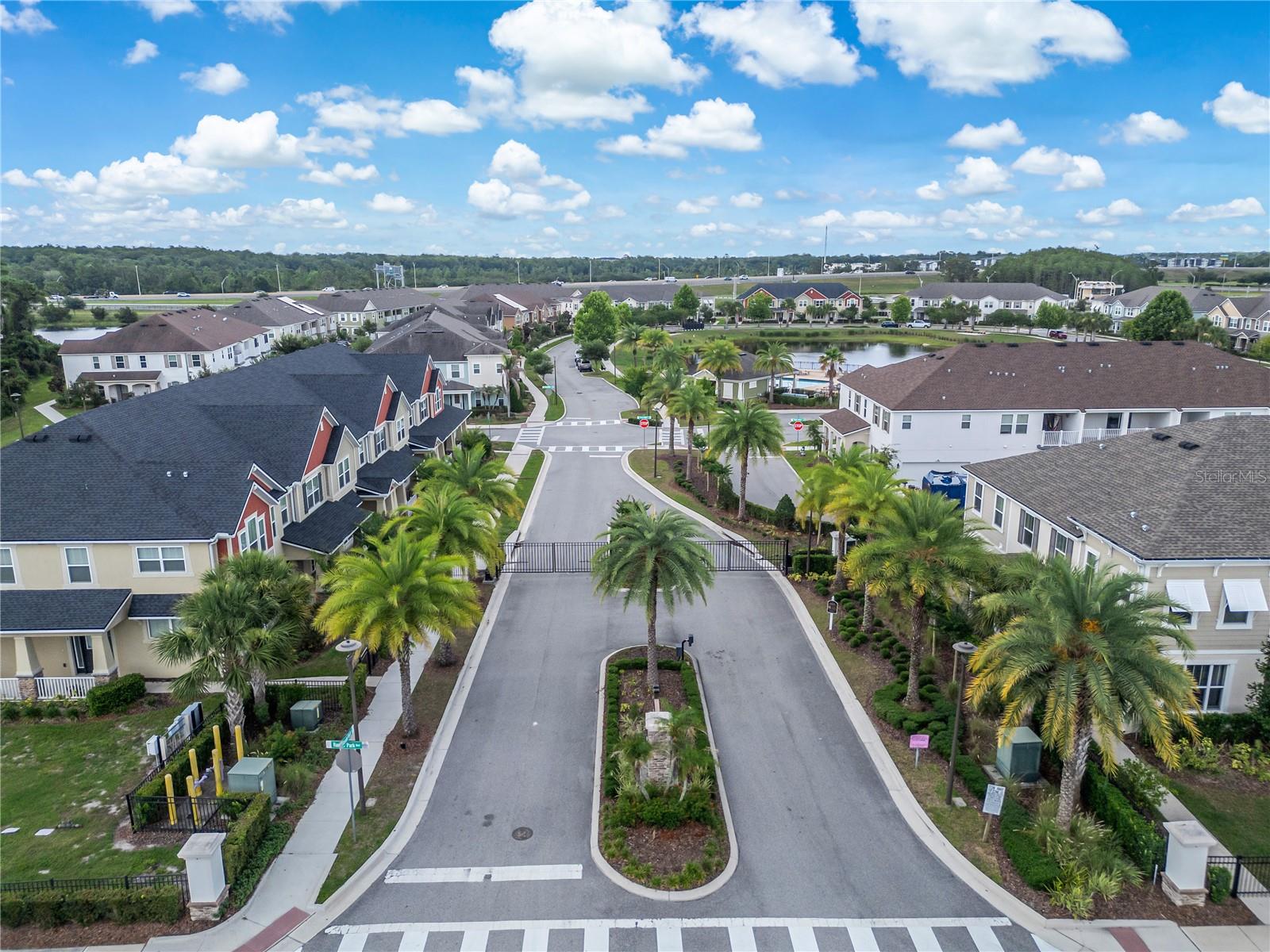 RANDAL WALK - Residential