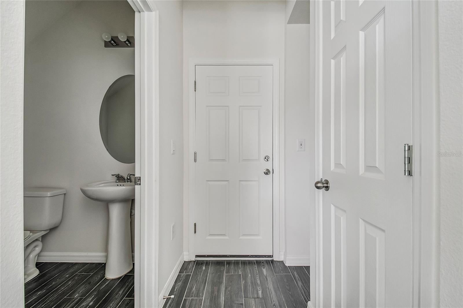 RANDAL WALK - Residential