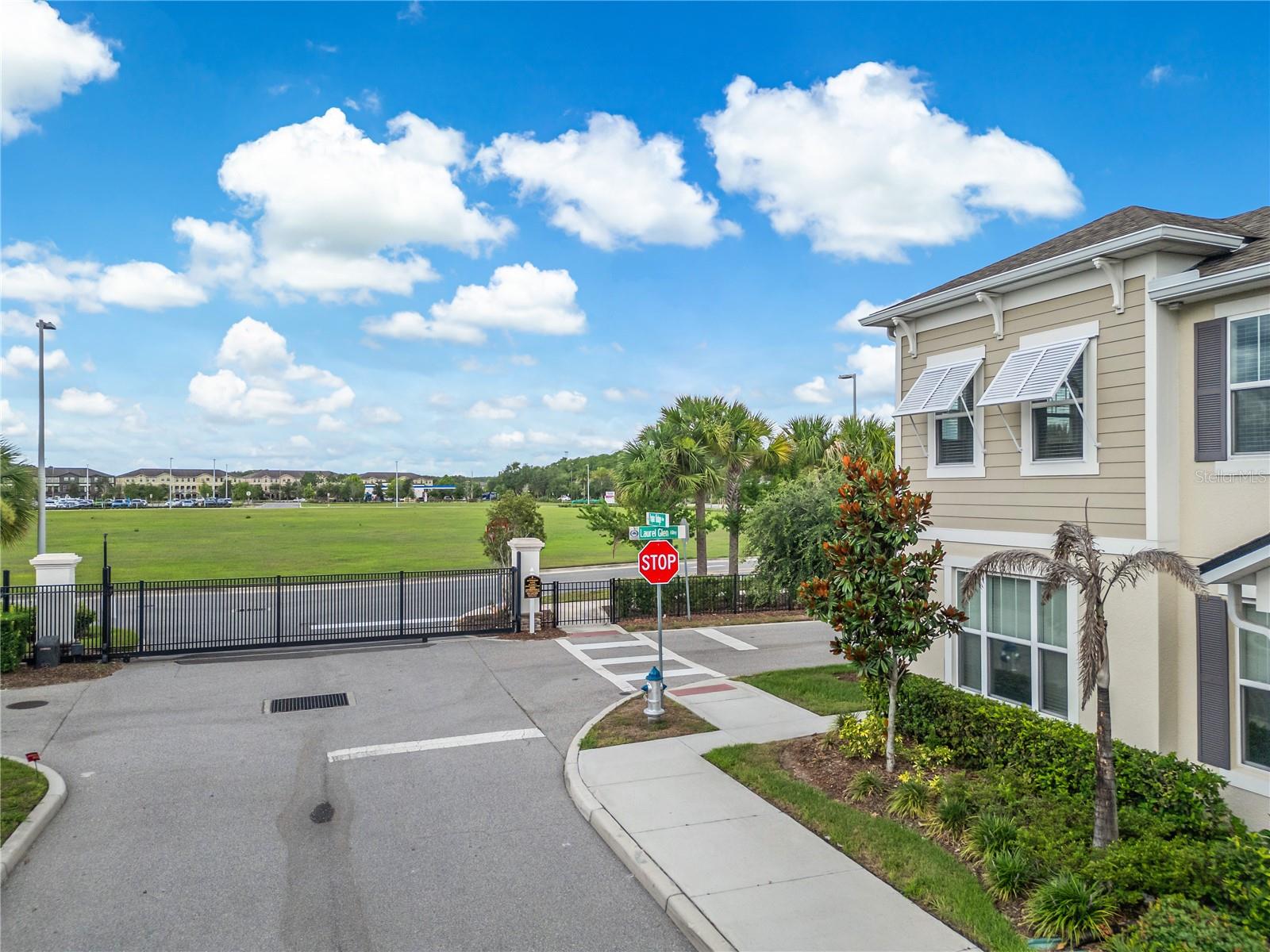 RANDAL WALK - Residential
