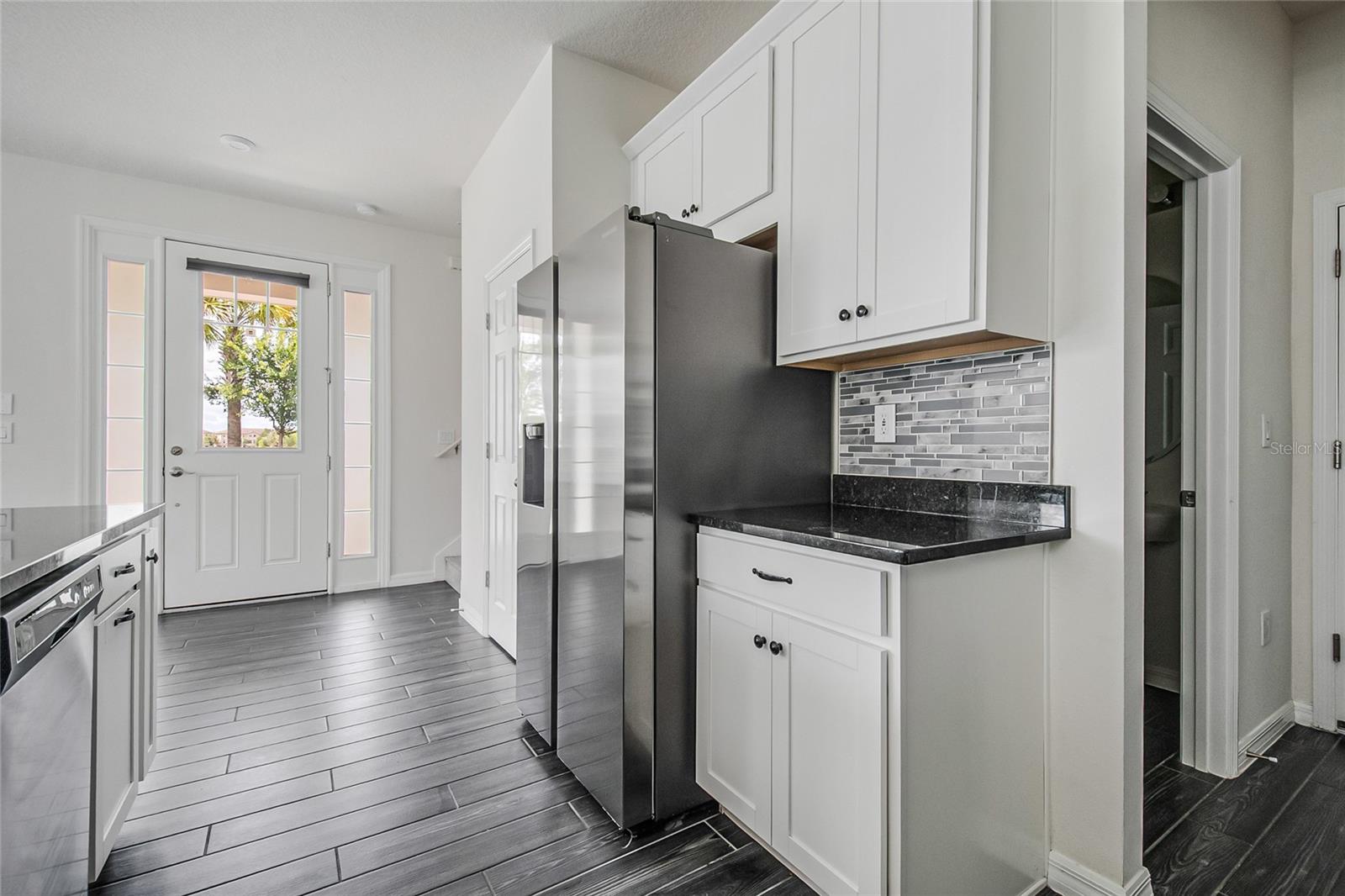 RANDAL WALK - Residential