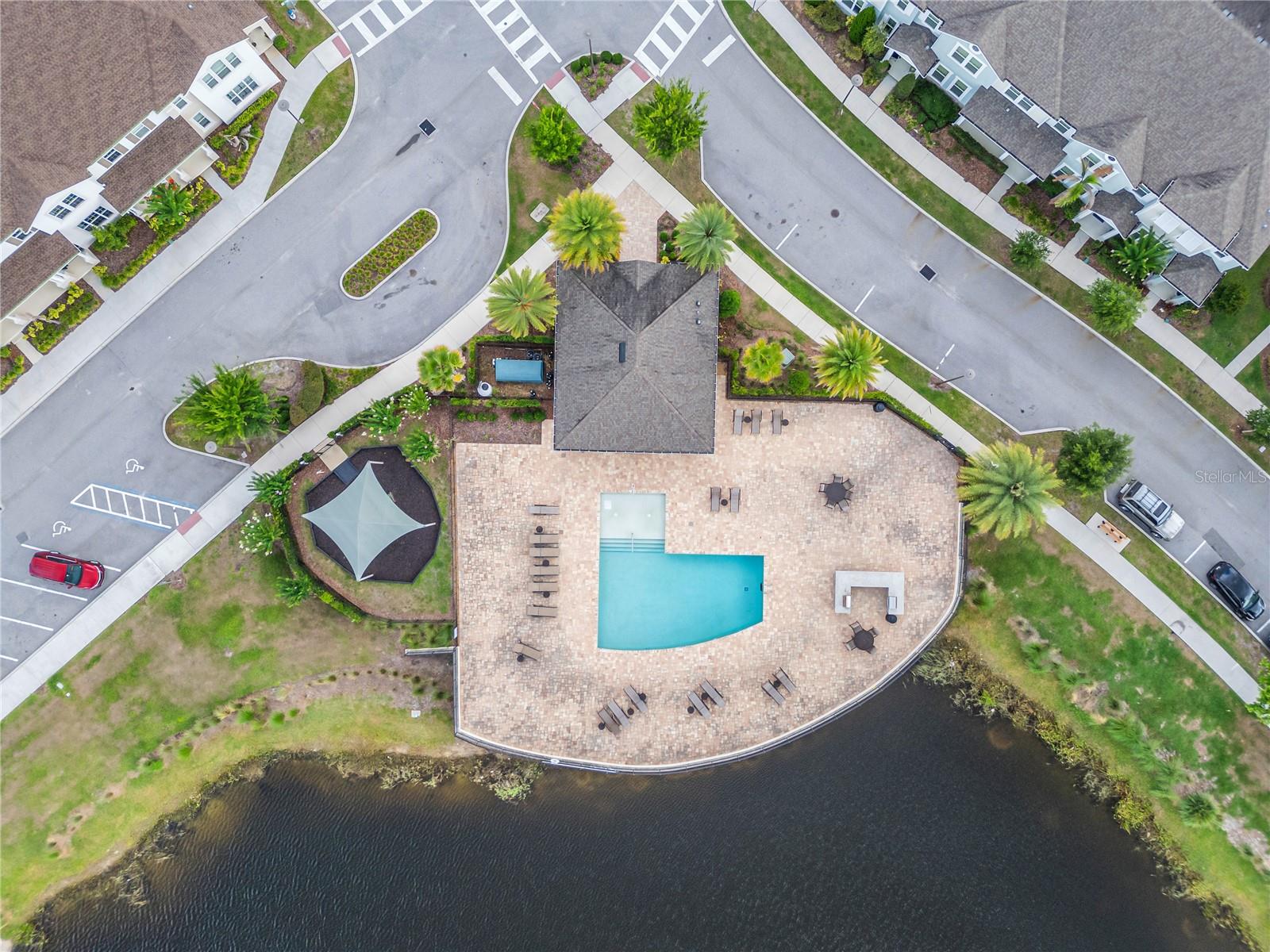 RANDAL WALK - Residential