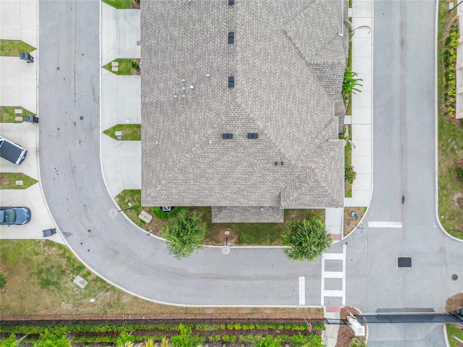 RANDAL WALK - Residential