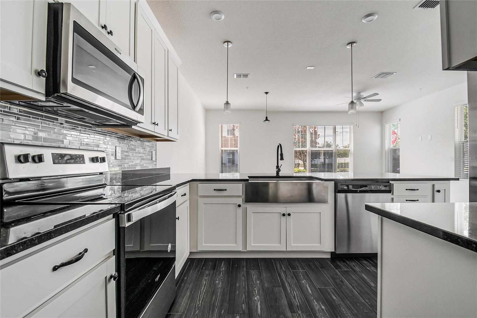 RANDAL WALK - Residential
