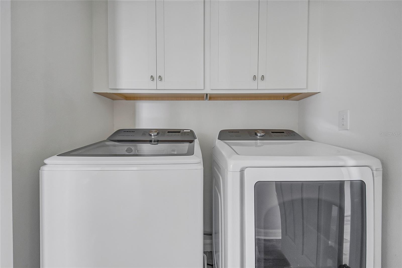 RANDAL WALK - Residential