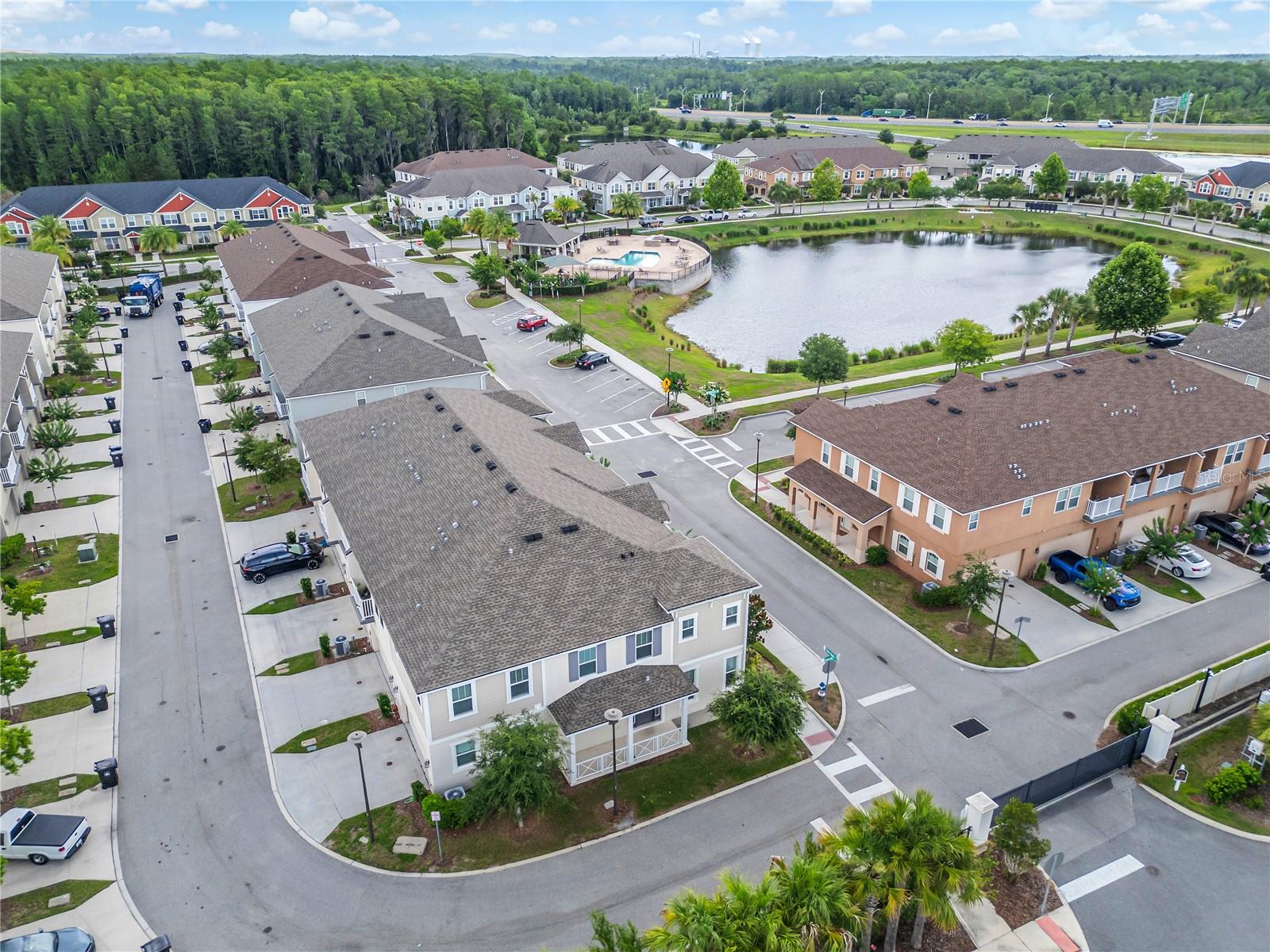 RANDAL WALK - Residential