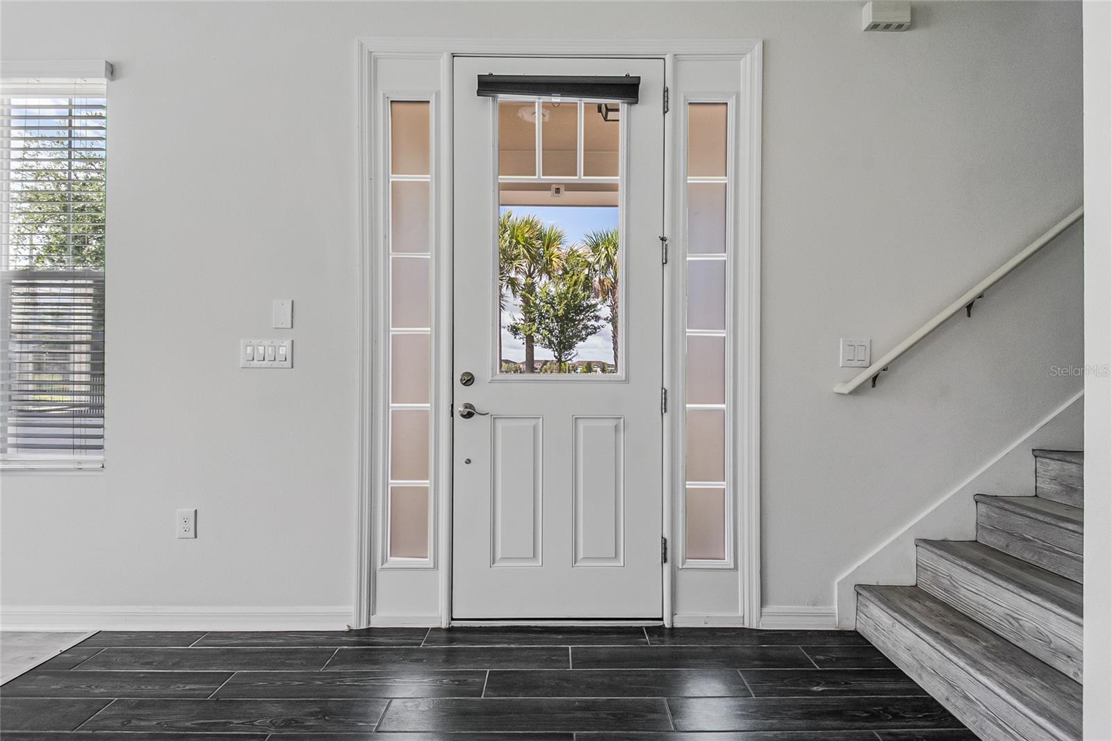 RANDAL WALK - Residential