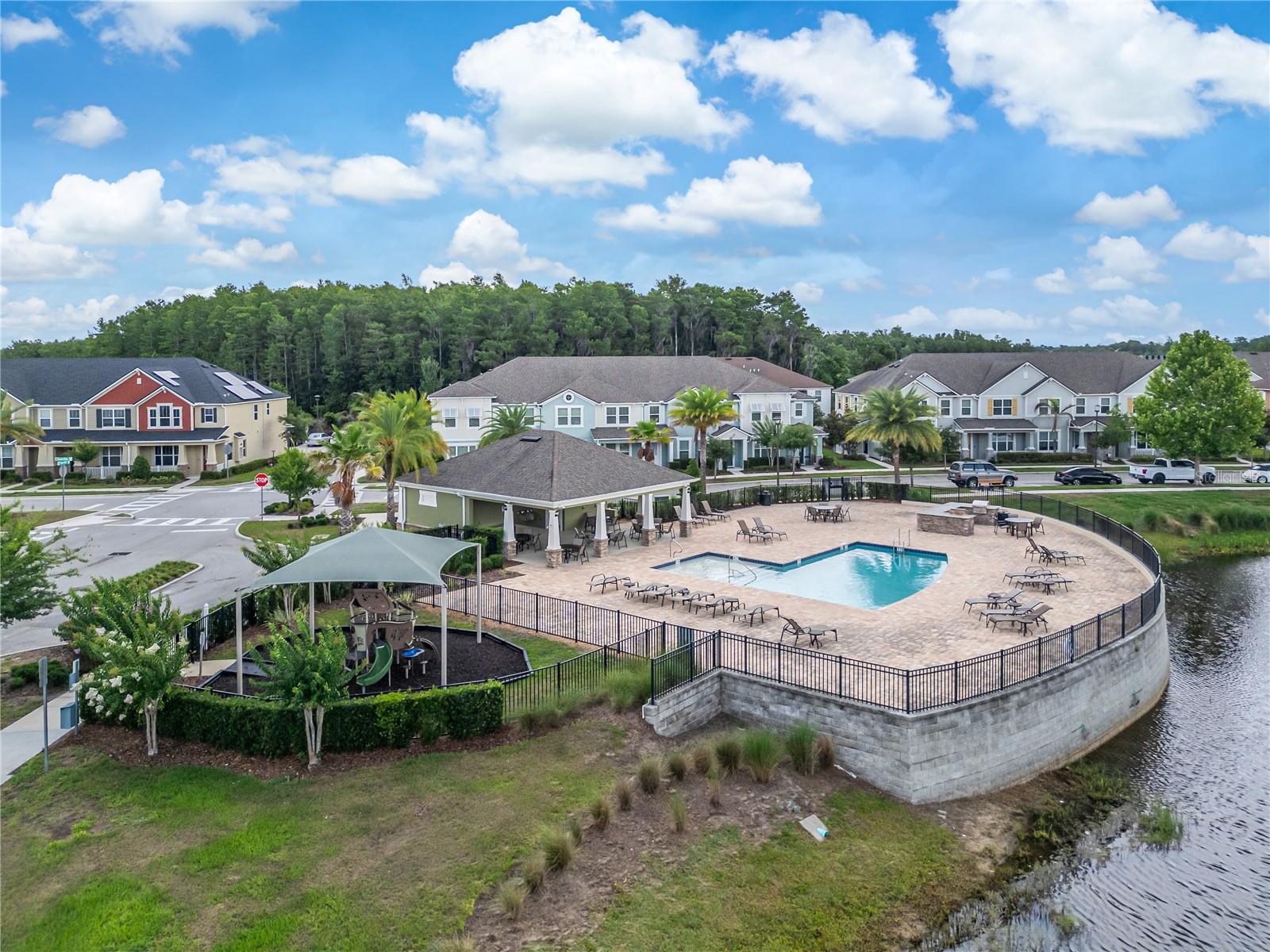 RANDAL WALK - Residential