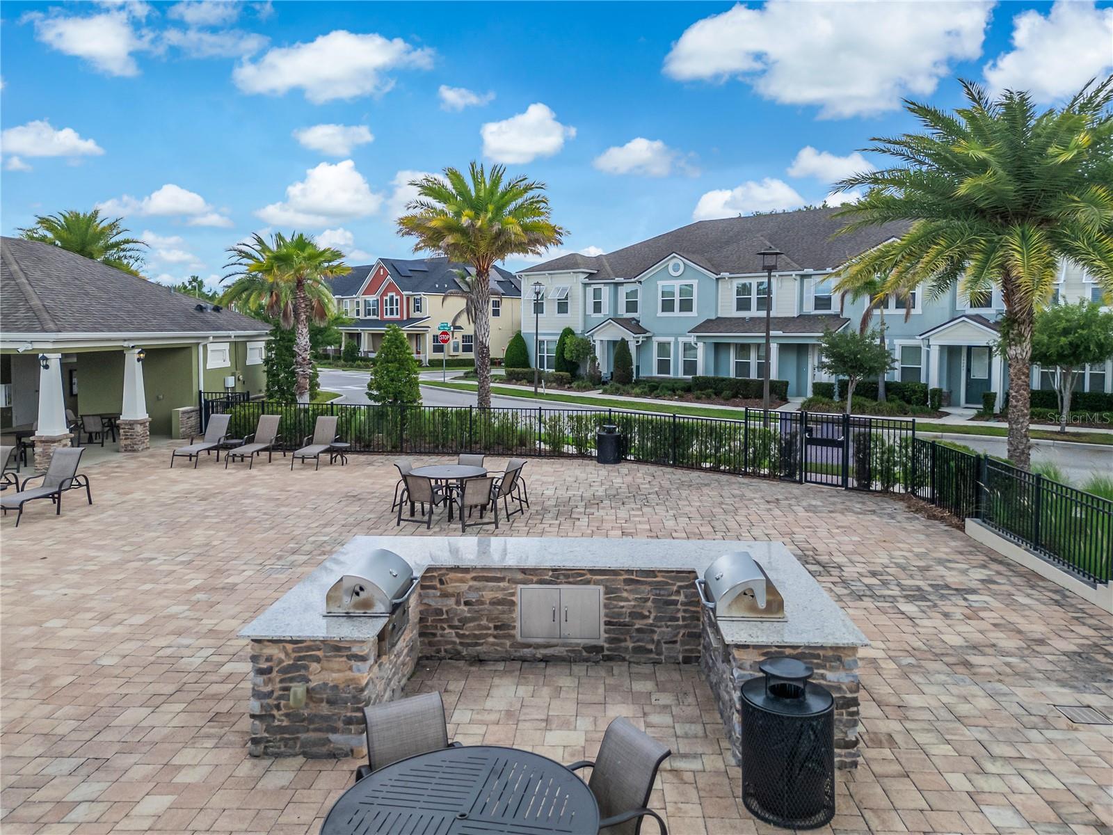 RANDAL WALK - Residential