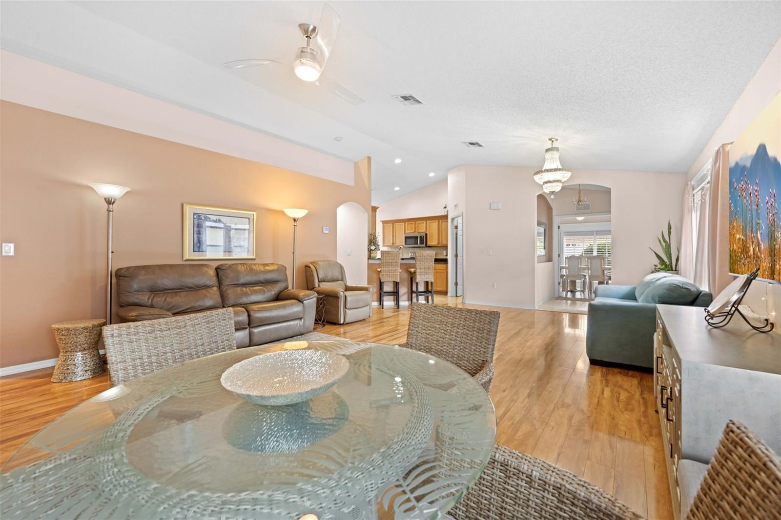 WELLINGTON AT SEVEN HILLS PH5D - Residential