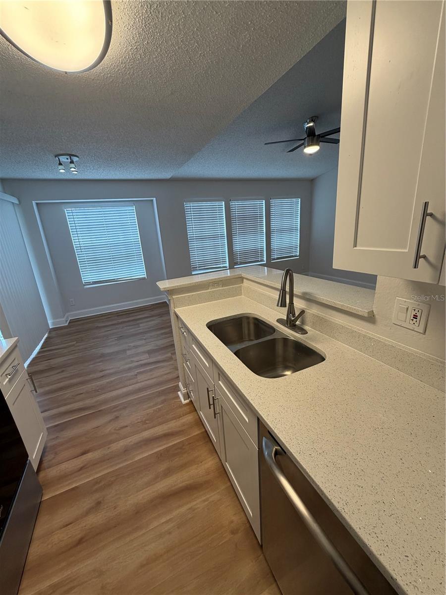 LEXINGTON PLACE CONDOMINIUM - Residential Lease