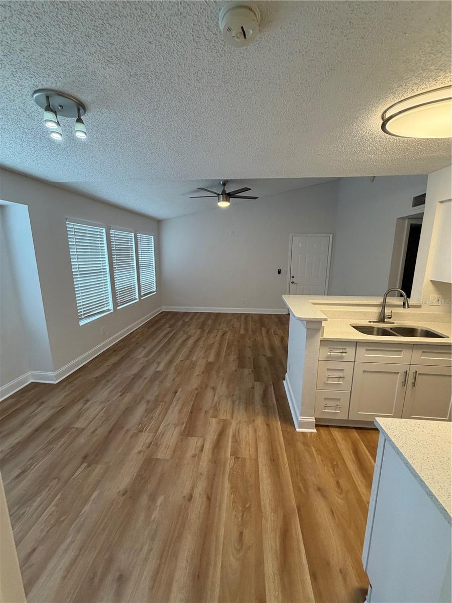 LEXINGTON PLACE CONDOMINIUM - Residential Lease