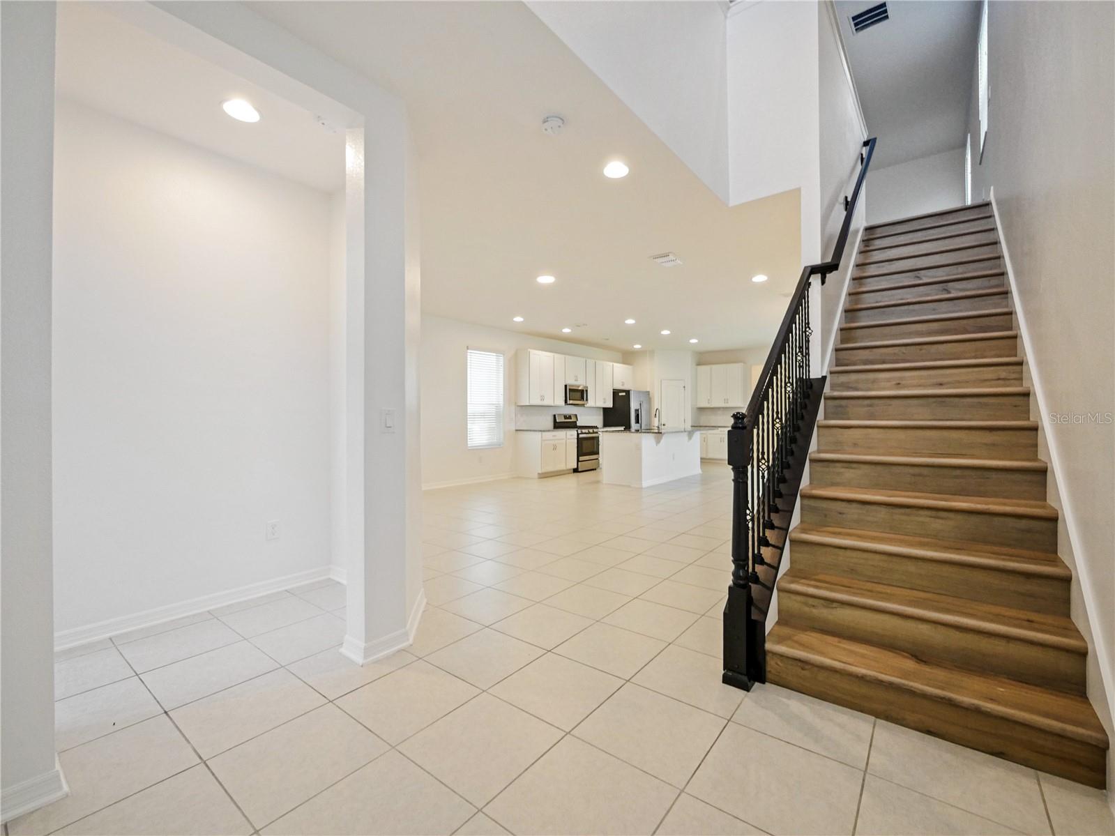 ENCORE/OVATION PH 3 - Residential Lease
