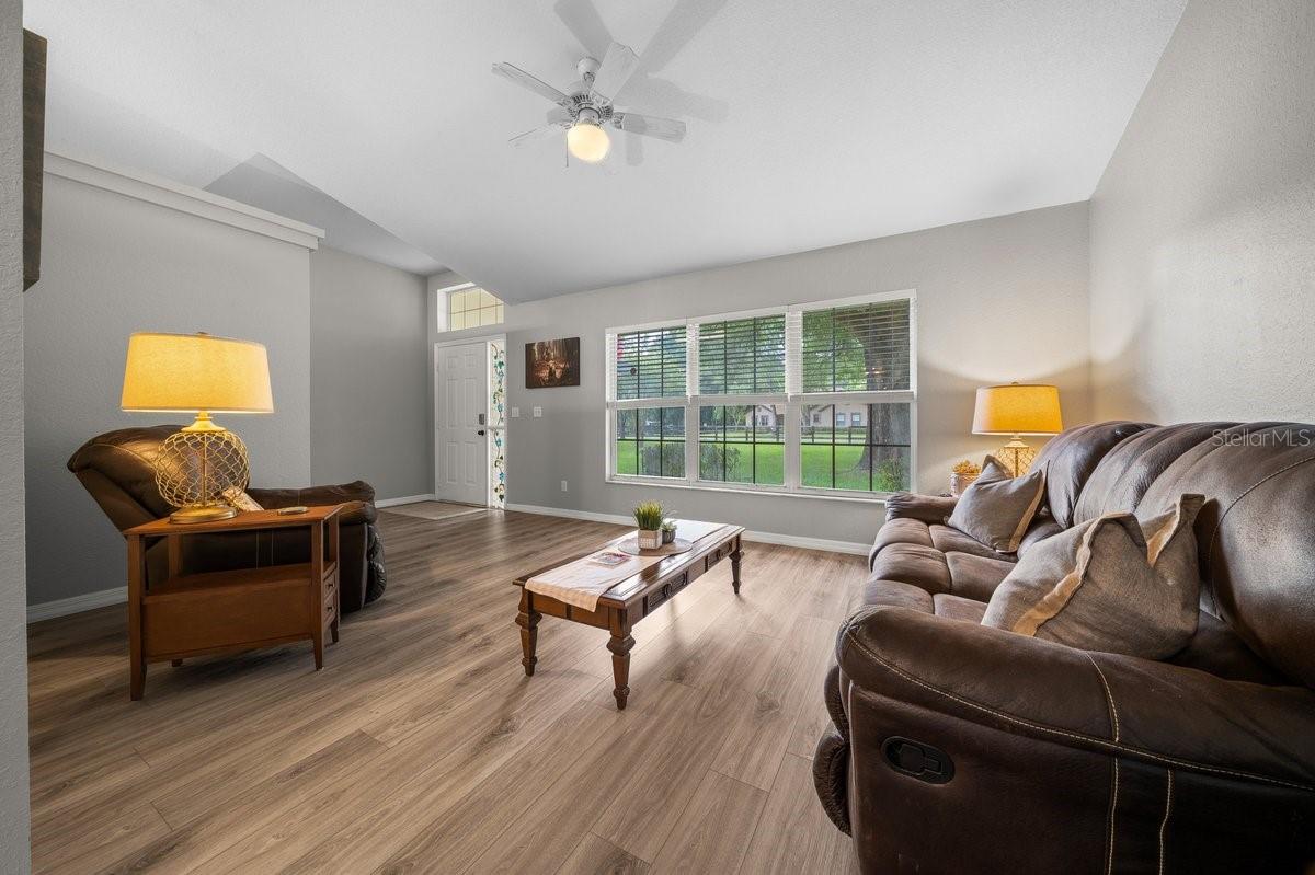 MEADOW WOOD FARMS UN 02 - Residential