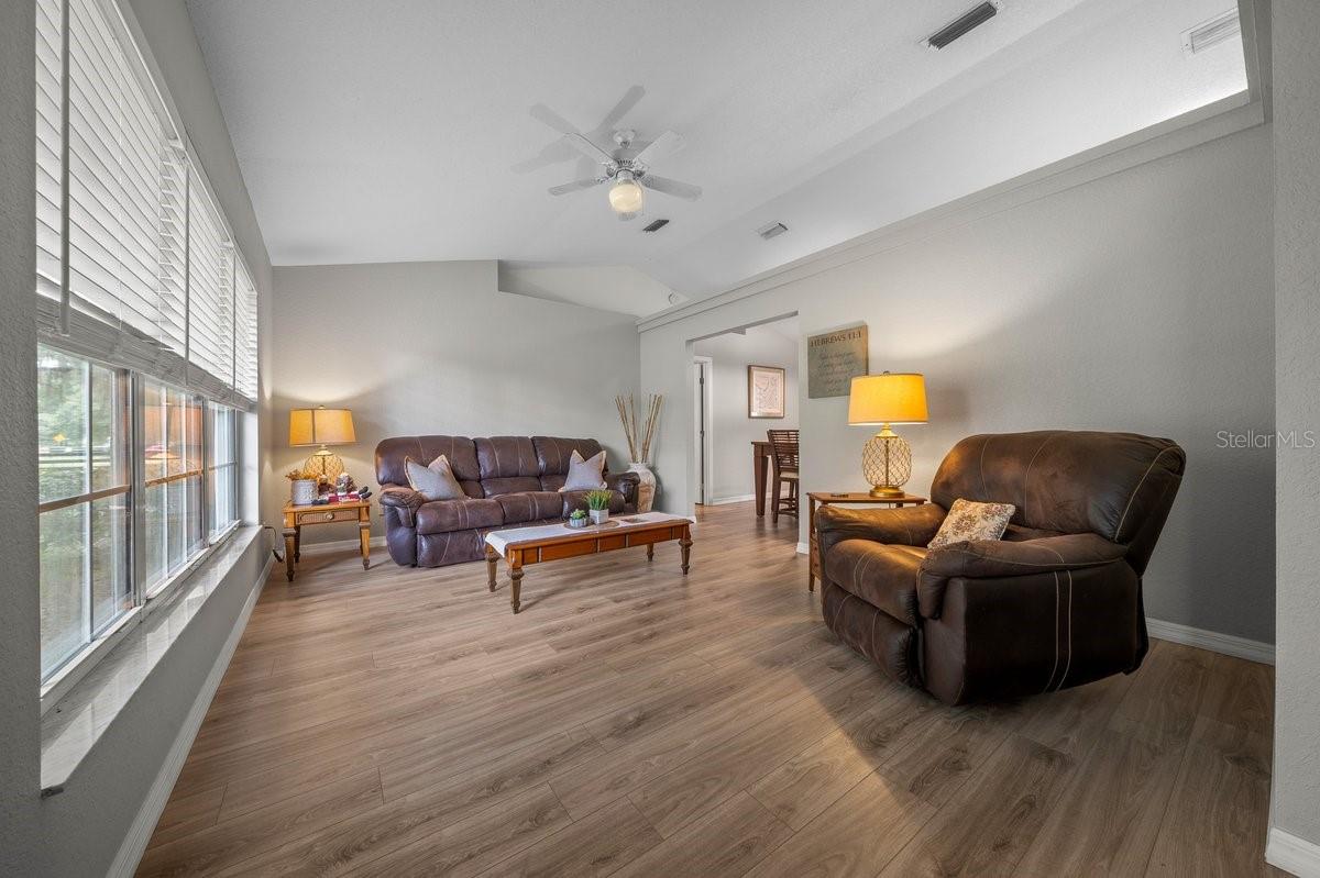 MEADOW WOOD FARMS UN 02 - Residential